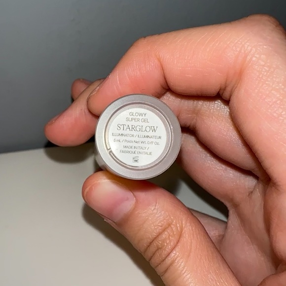 SOLD❌ (Free add-on) SAIE SUPER GLOWY GEL - Picture 2 of 8